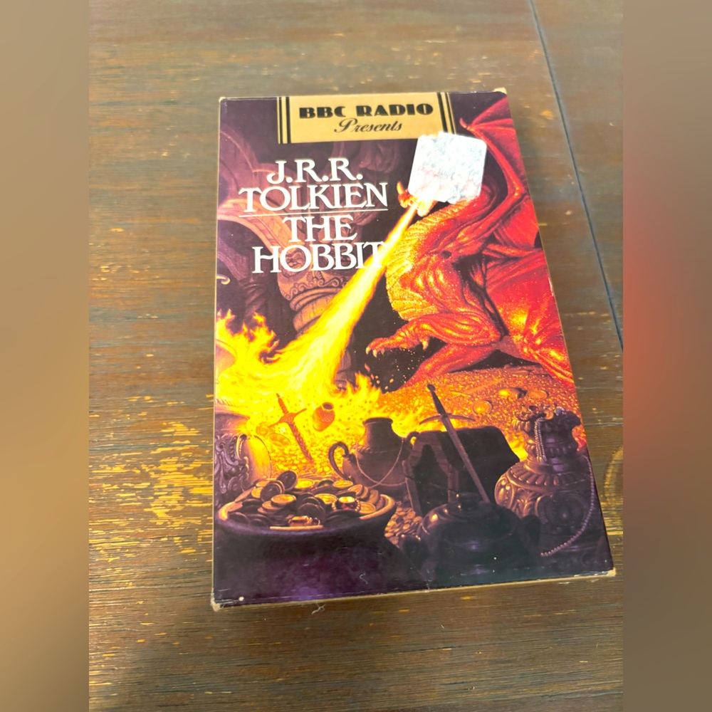 🪄 J.R.R. Tolkien – The Hobbit (BBC Radio Cassette Set)